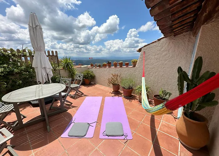 Penthouse Studio Privée Couple ou Famille- La Maison Searle à Tourtour