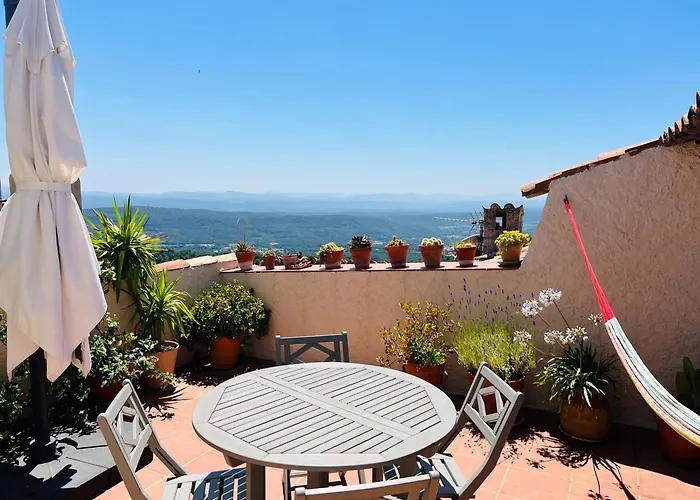 Penthouse Studio Privée Couple ou Famille- La Maison Searle à Tourtour
