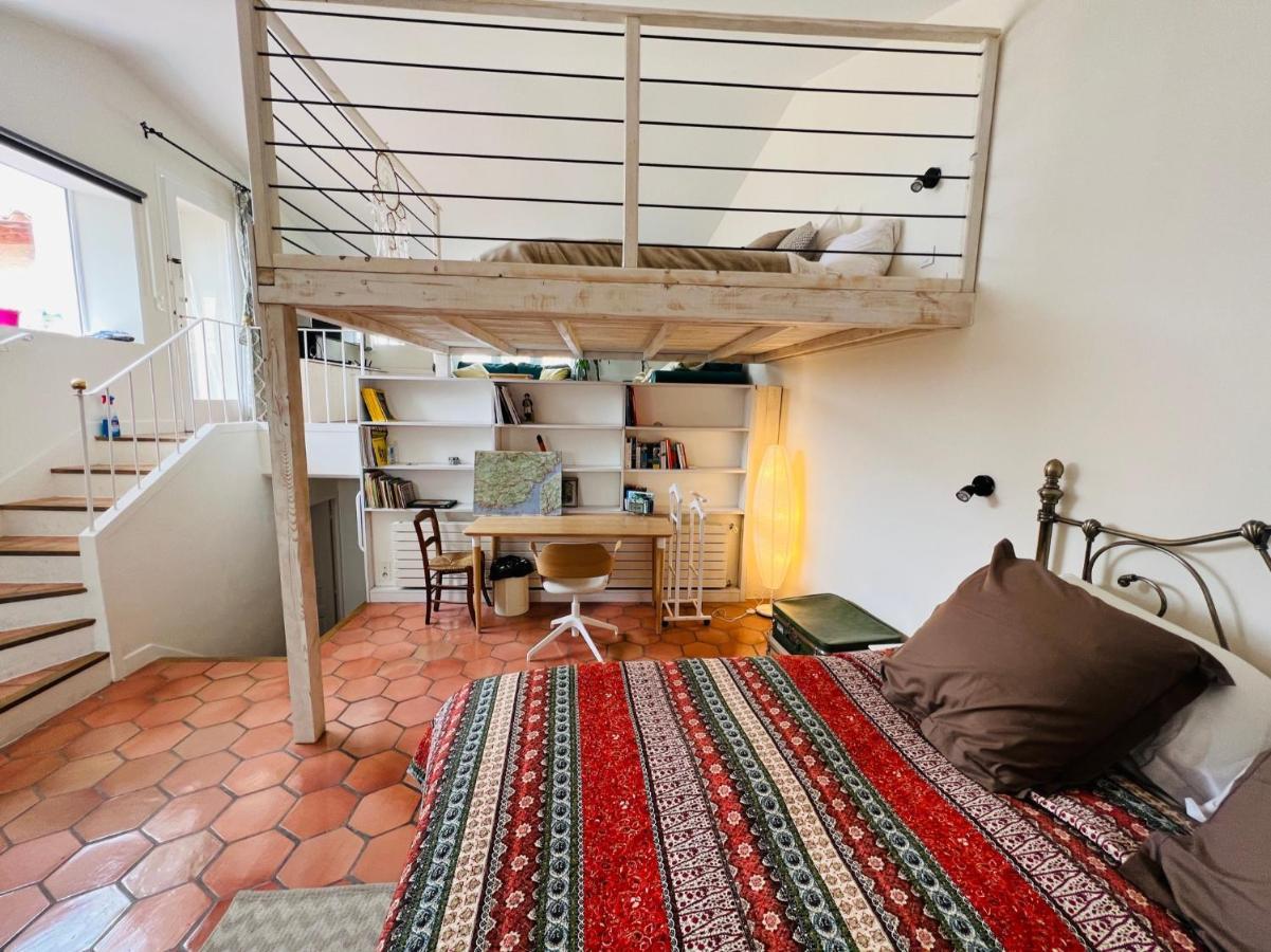 Penthouse Privee Couple Ou Famille- La Maison Searle A Homestay Tourtour