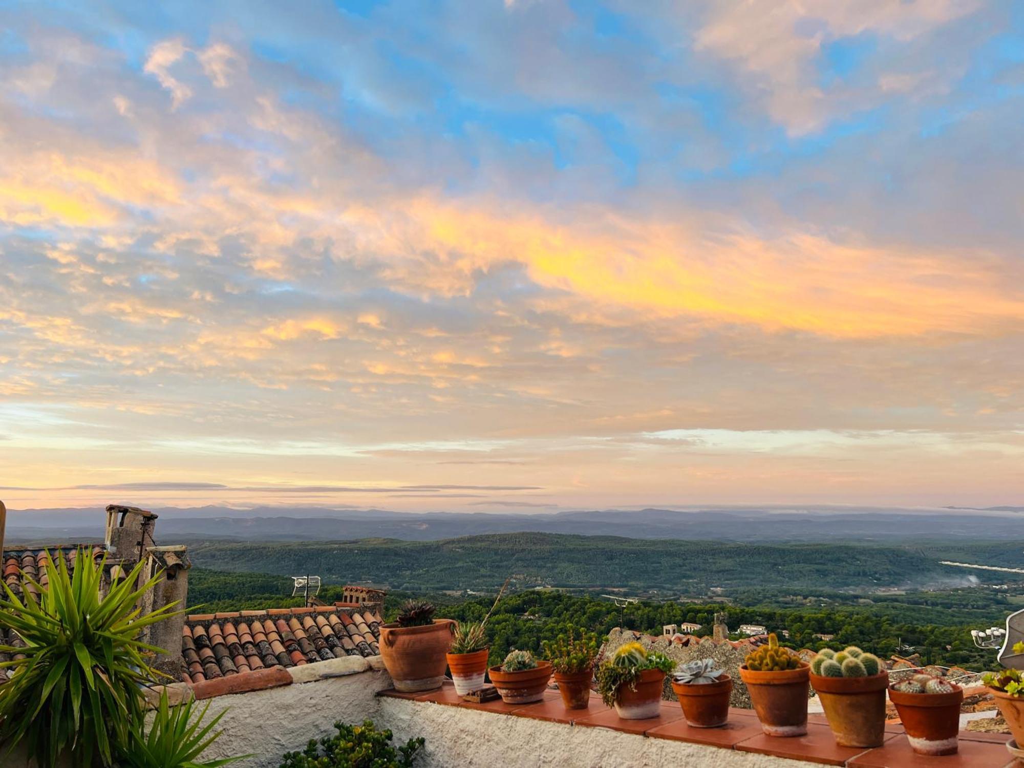 Penthouse Privee Couple Ou Famille- La Maison Searle A Homestay Tourtour